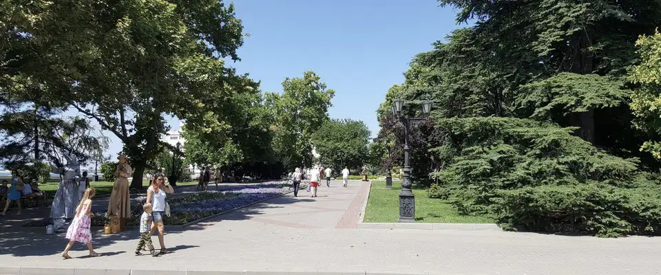 Приморский бульвар в Севастополе