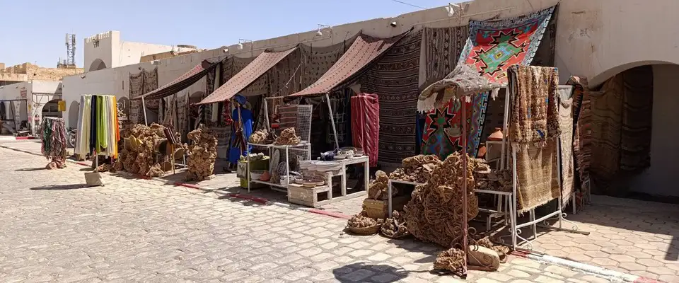 Рынок в тунисском городе Дуз (Souk of Douz) Центральный рынок города Дуз