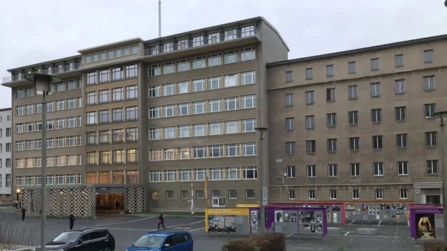 Здание музея Штази в Берлине
