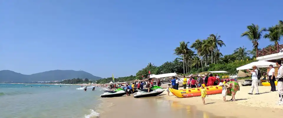 Пляж Yalong Bay на курорте Санья