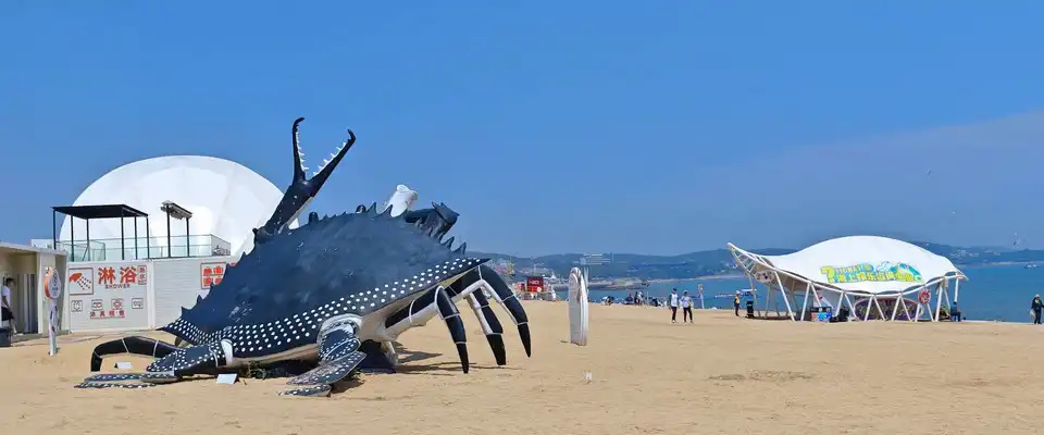 Golden Pebble Beach в городе Далянь, Китай Пляж Золотой камень в Даляне