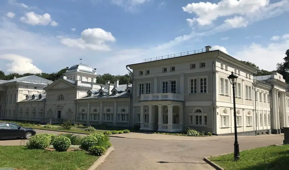Дворцово-парковый ансамбль Булгаков в Жиличах, Беларусь