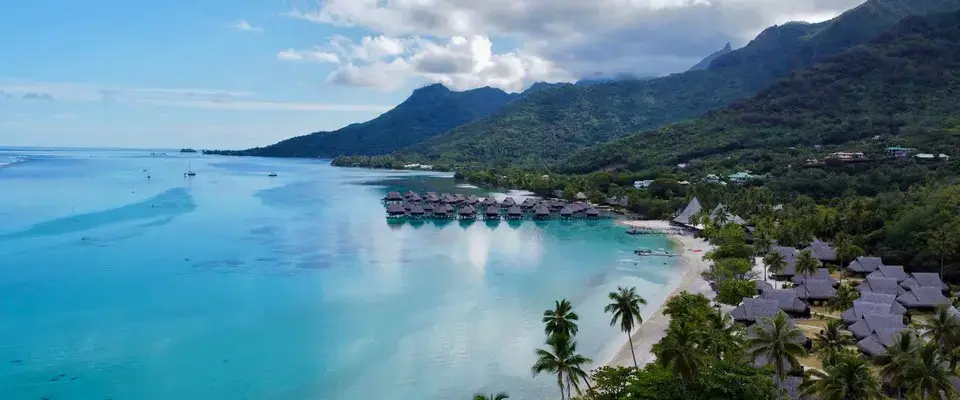 Пляж Temae Beach на острове Муреа