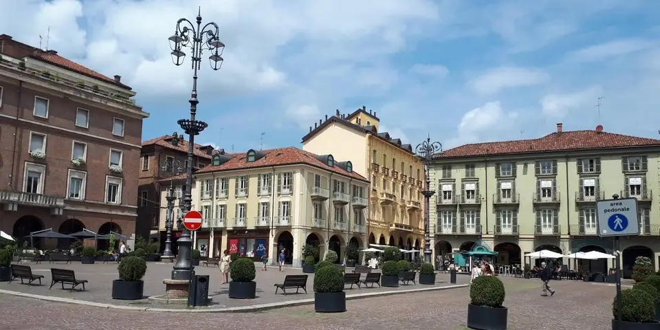 Город Асти в регионе Пьемонт, Италия