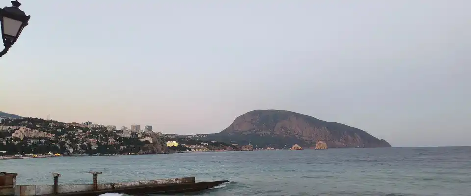 Гора Аю-Даг. Вид со стороны Гурзуфа, Крым Аю-Даг (Медведь гора) в Крыму