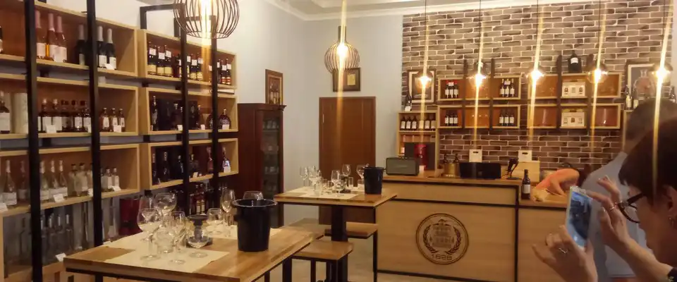 Фирменный магазин Вина Прасковеи